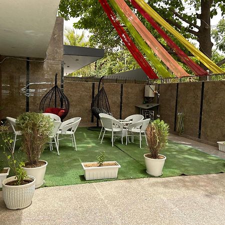Tanvi Premium Residency Near Artemis Hospital, Gurugram Hotel Gurgaon Exterior foto