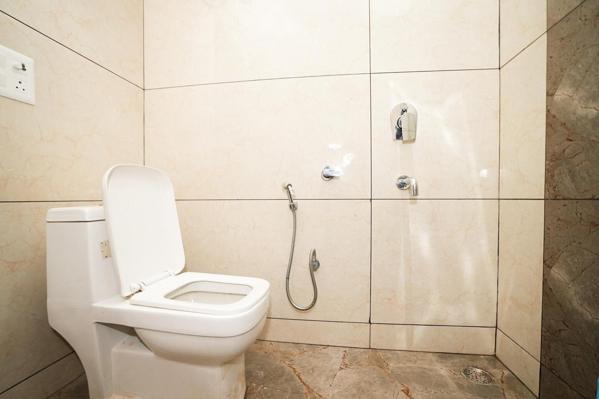 Tanvi Premium Residency Near Artemis Hospital, Gurugram Hotel Gurgaon Exterior foto