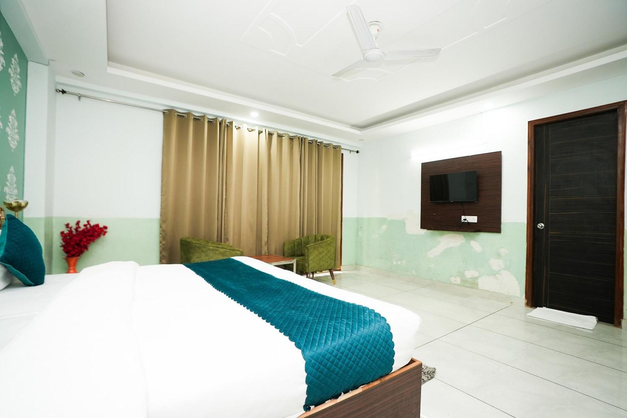 Tanvi Premium Residency Near Artemis Hospital, Gurugram Hotel Gurgaon Exterior foto