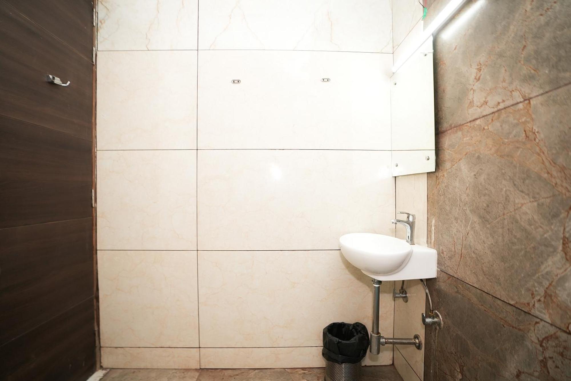 Tanvi Premium Residency Near Artemis Hospital, Gurugram Hotel Gurgaon Exterior foto