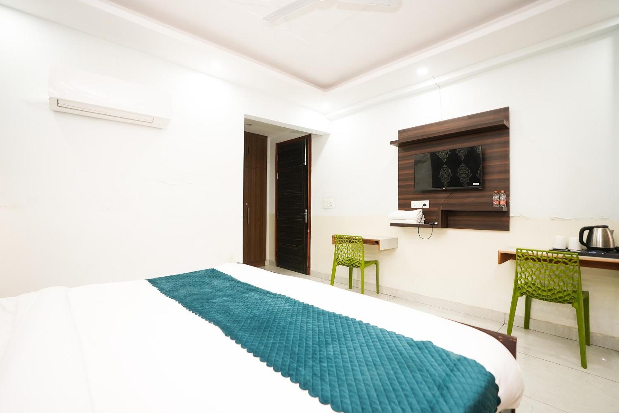 Tanvi Premium Residency Near Artemis Hospital, Gurugram Hotel Gurgaon Exterior foto