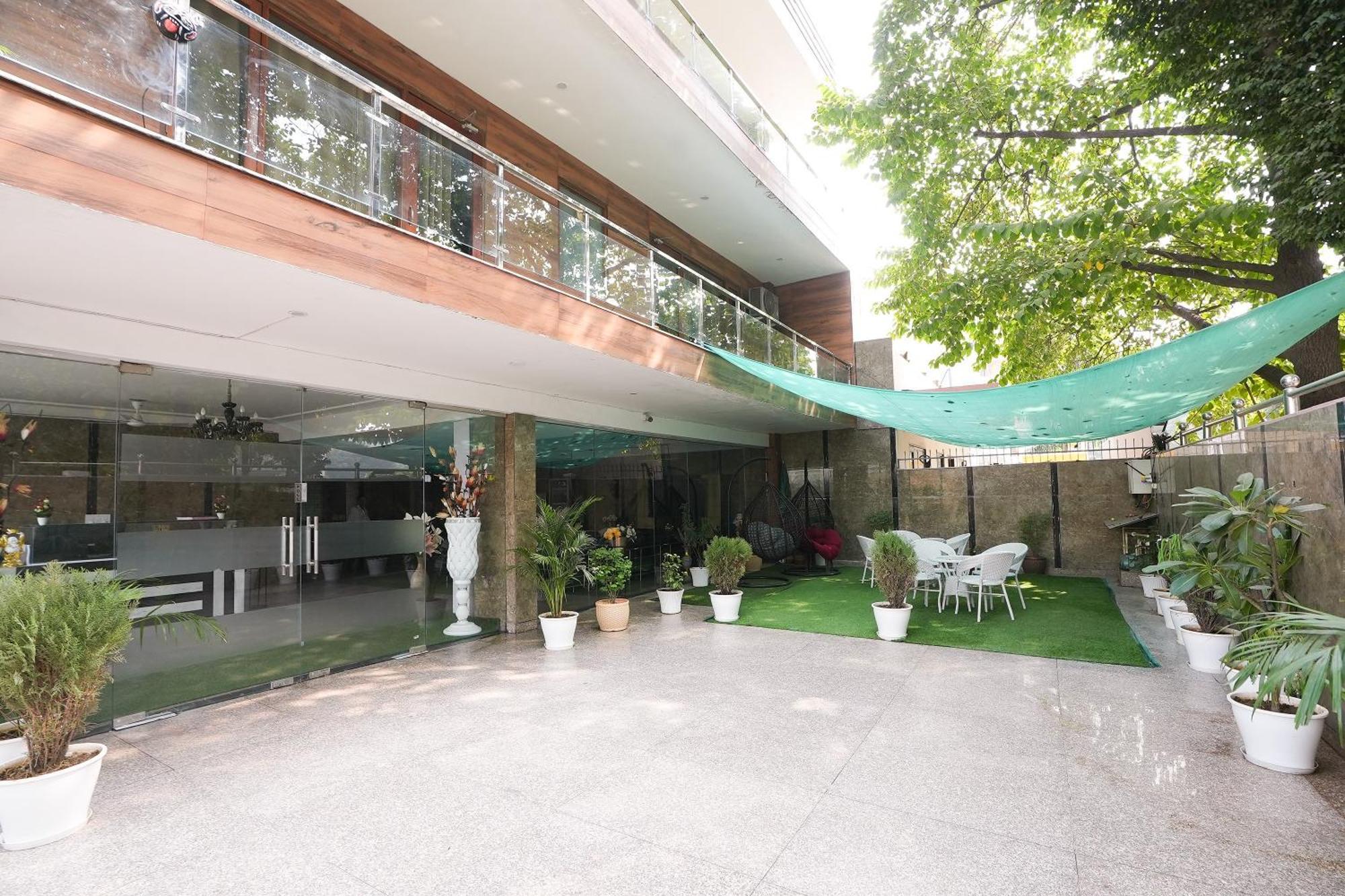 Tanvi Premium Residency Near Artemis Hospital, Gurugram Hotel Gurgaon Exterior foto