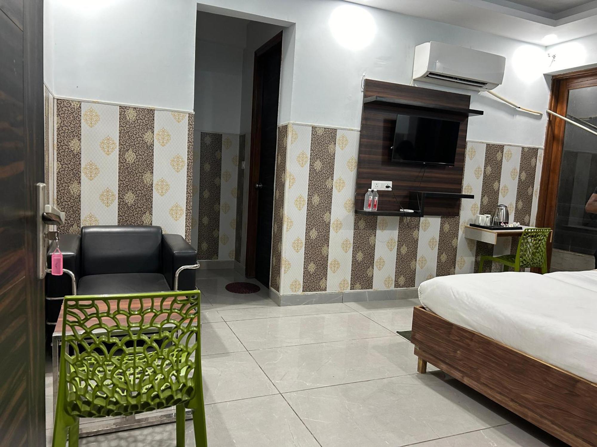 Tanvi Premium Residency Near Artemis Hospital, Gurugram Hotel Gurgaon Exterior foto