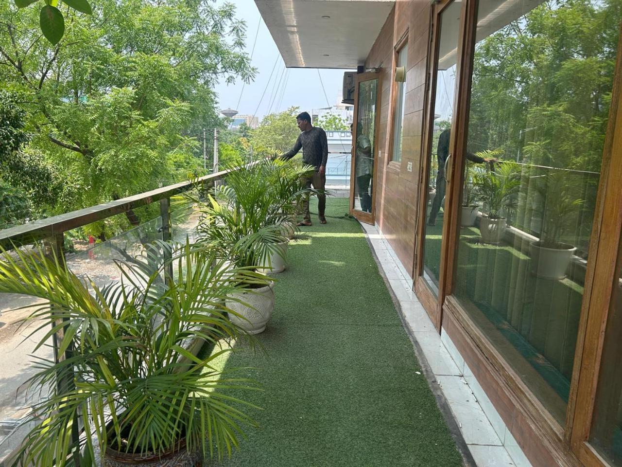 Tanvi Premium Residency Near Artemis Hospital, Gurugram Hotel Gurgaon Exterior foto