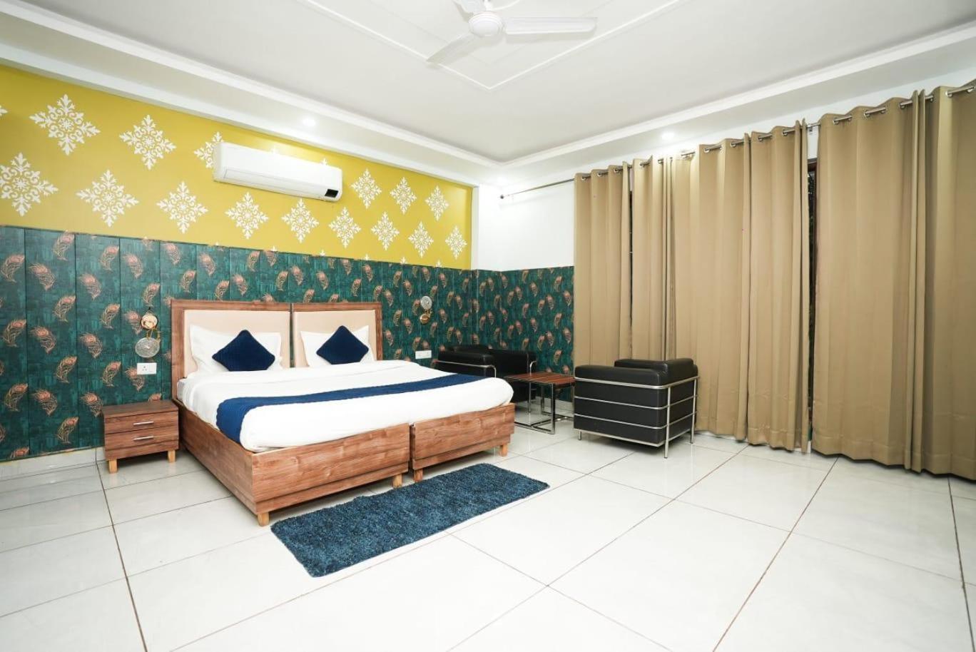 Tanvi Premium Residency Near Artemis Hospital, Gurugram Hotel Gurgaon Exterior foto