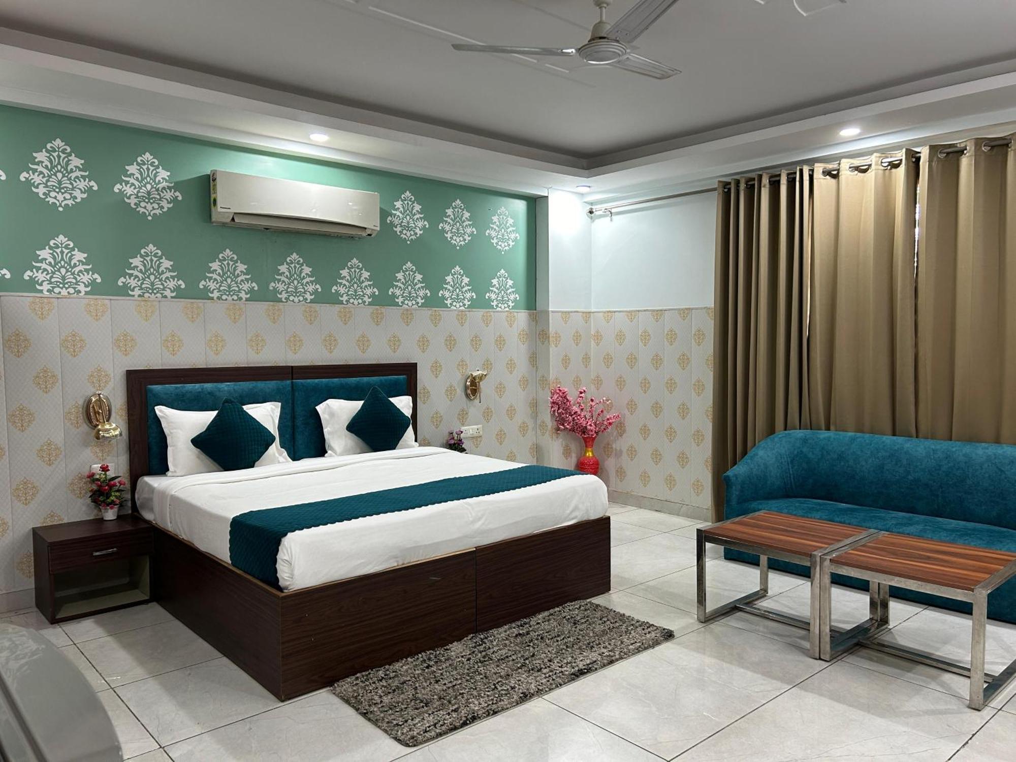 Tanvi Premium Residency Near Artemis Hospital, Gurugram Hotel Gurgaon Exterior foto