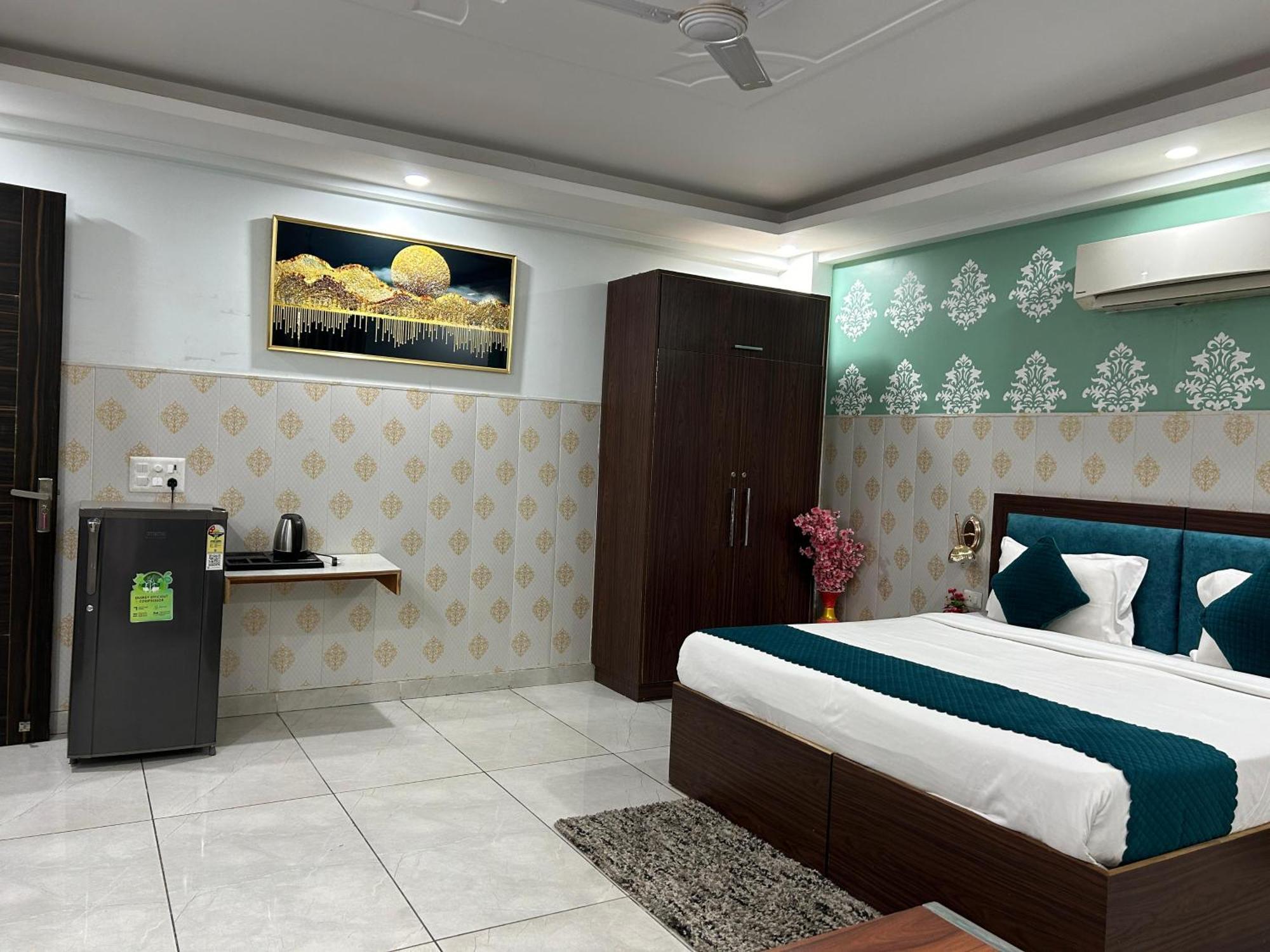 Tanvi Premium Residency Near Artemis Hospital, Gurugram Hotel Gurgaon Exterior foto