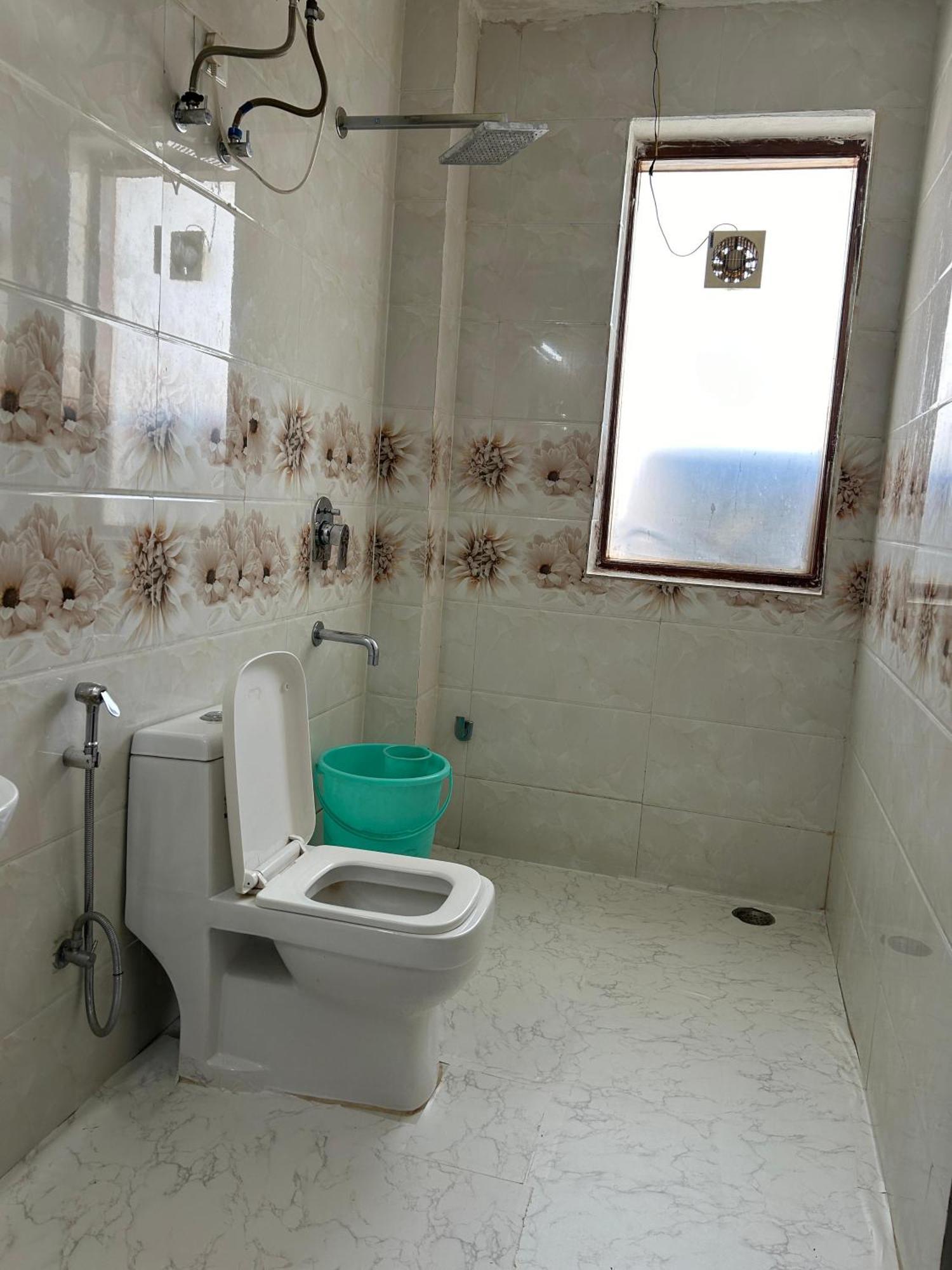Tanvi Premium Residency Near Artemis Hospital, Gurugram Hotel Gurgaon Exterior foto
