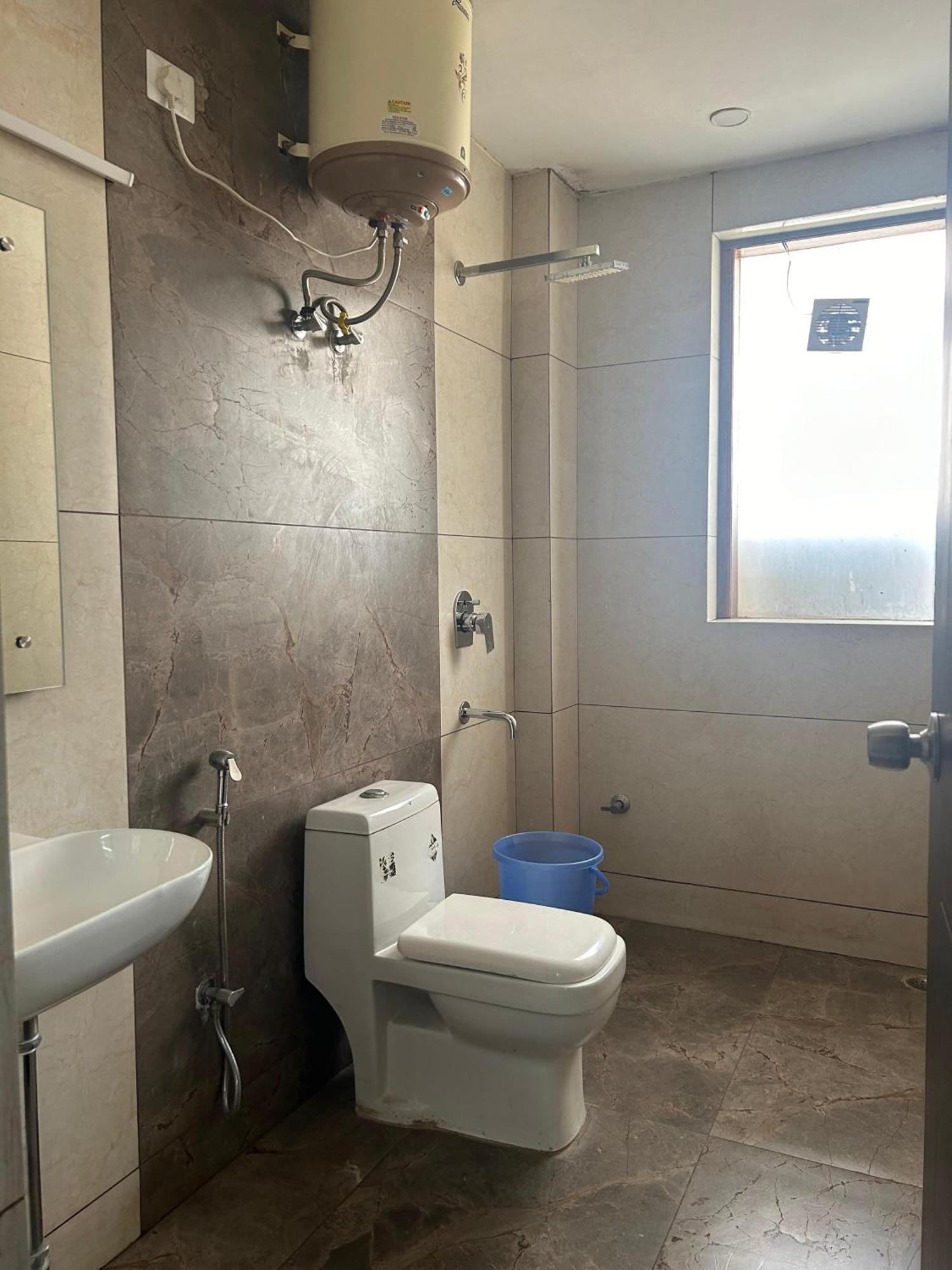 Tanvi Premium Residency Near Artemis Hospital, Gurugram Hotel Gurgaon Exterior foto
