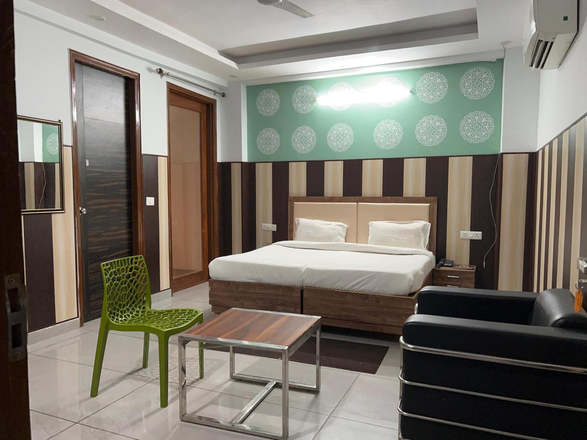Tanvi Premium Residency Near Artemis Hospital, Gurugram Hotel Gurgaon Exterior foto